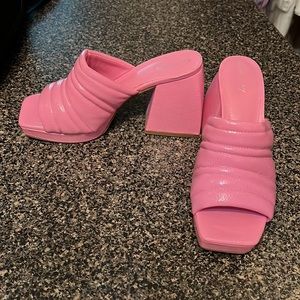 BARBIE PINK HEELS Hot pink platform sandals heels -